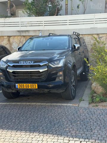 איסוזו די-מקס