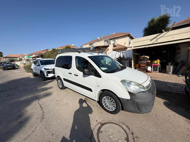 מודעת רכב סיטרואן ברלינגו