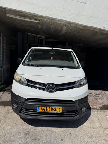 מודעת רכב טויוטה פרואייס