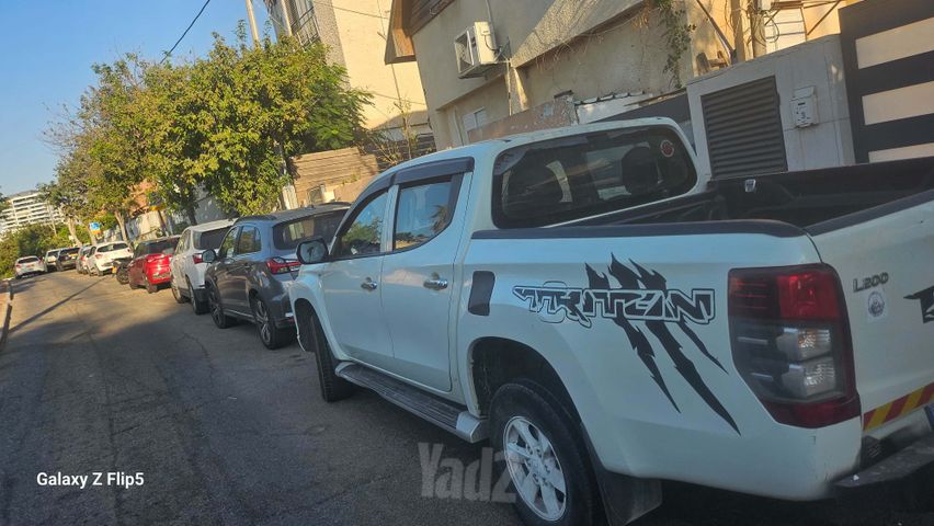מיצובישי טרייטון / L200