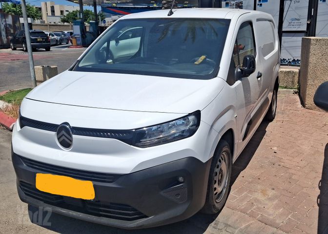 מודעת רכב סיטרואן ברלינגו