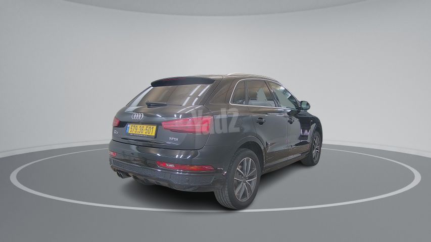 אאודי Q3