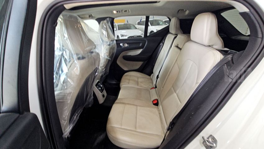 וולוו XC40