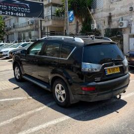 מיצובישי אאוטלנדר