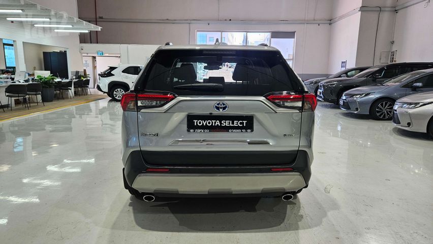 טויוטה RAV4