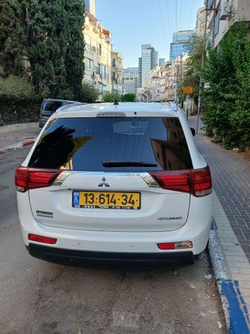 מיצובישי אאוטלנדר
