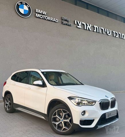 ב מ וו X1