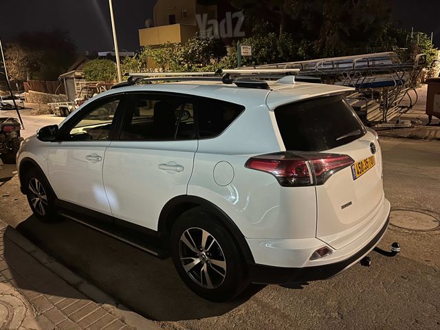 מודעת רכב טויוטה RAV4