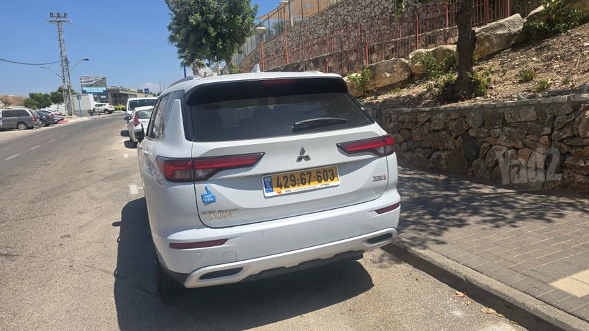 מיצובישי אאוטלנדר