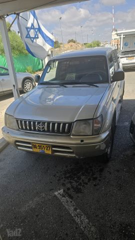 טויוטה לנד קרוזר