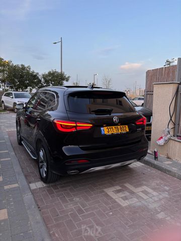 אם ג'י EHS PHEV