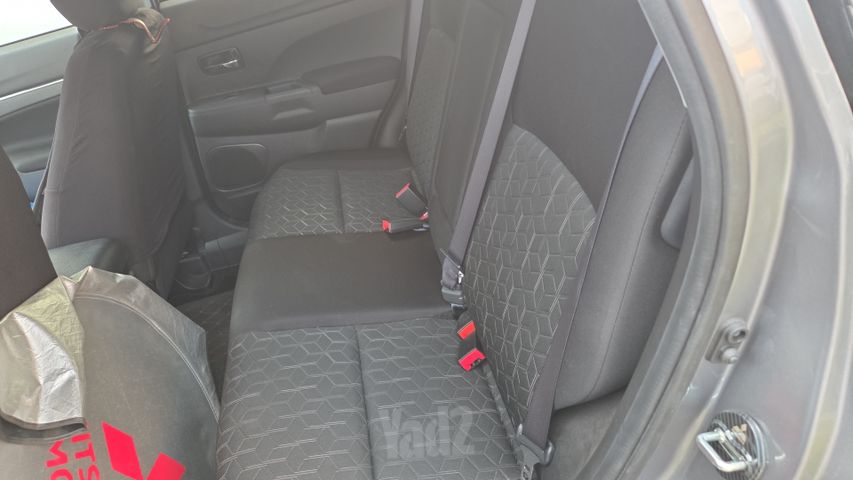 מודעת רכב מיצובישי ASX