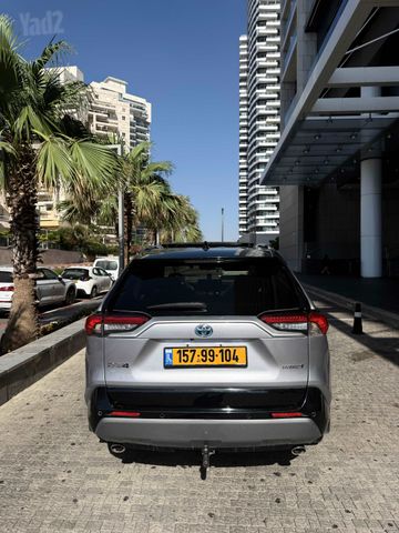 טויוטה RAV4