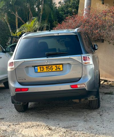 מיצובישי אאוטלנדר