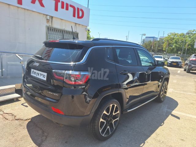 מודעת רכב ג'יפ קומפאס 2