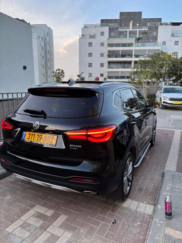 אם ג'י EHS PHEV