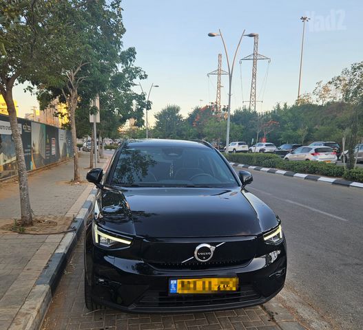 וולוו XC40