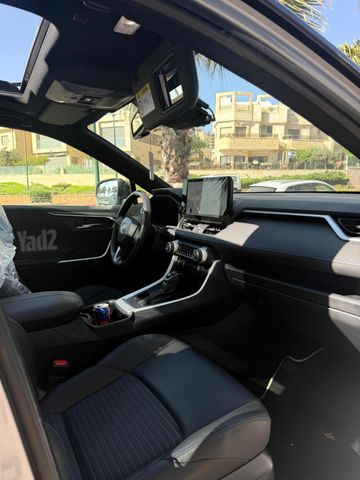 טויוטה RAV4
