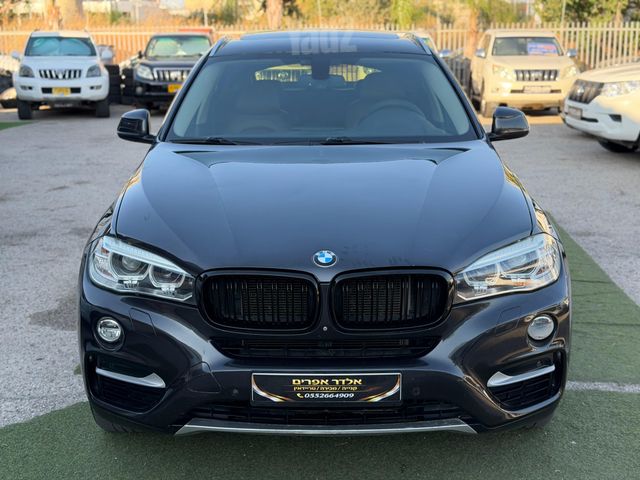 ב מ וו X6