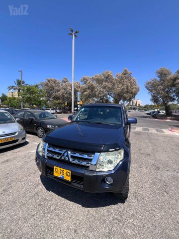 מיצובישי פג'רו
