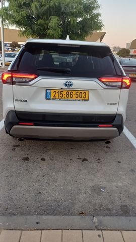 טויוטה RAV4