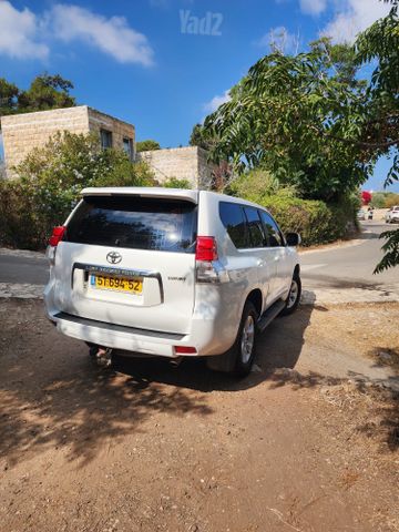 טויוטה לנד קרוזר