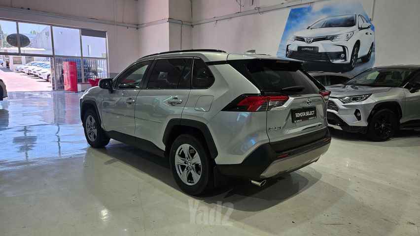 טויוטה RAV4