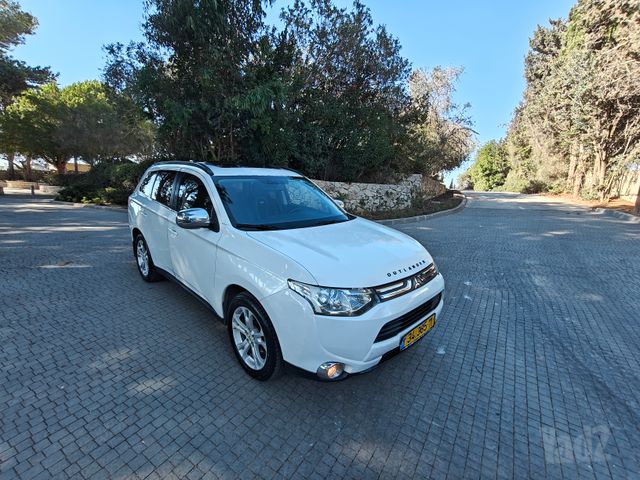 מיצובישי אאוטלנדר
