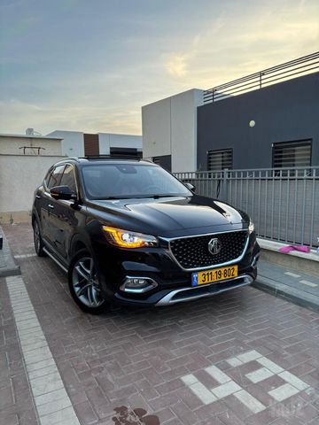 מודעת רכב אם ג'י EHS PHEV