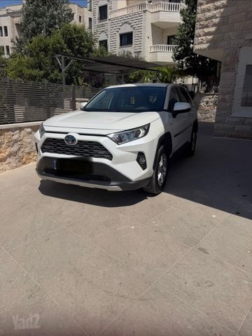 טויוטה RAV4