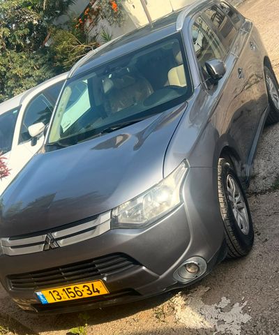 מיצובישי אאוטלנדר