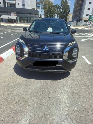 מיצובישי אאוטלנדר