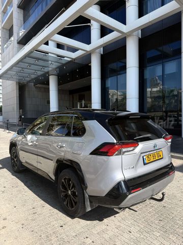 טויוטה RAV4