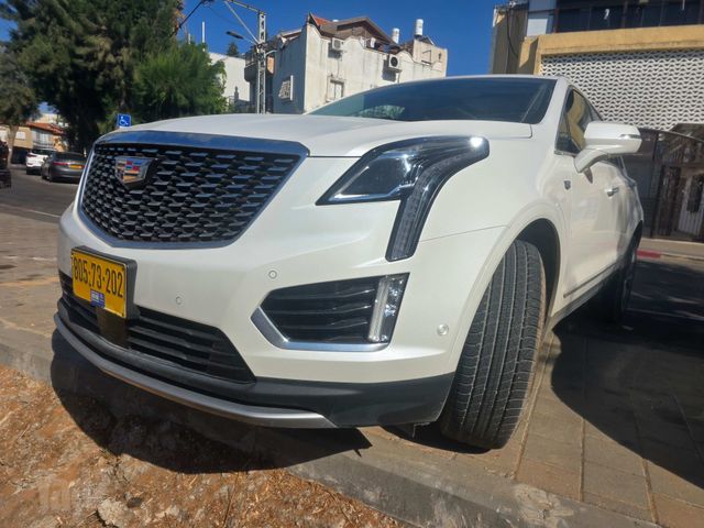 קאדילק XT5
