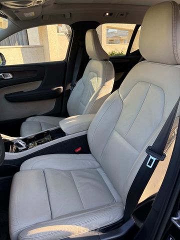 וולוו XC40
