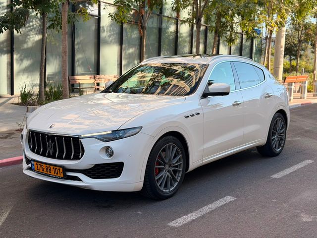 מודעת רכב מזראטי לבנטה 2