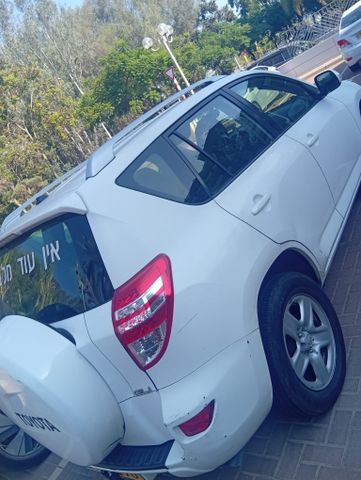 טויוטה RAV4