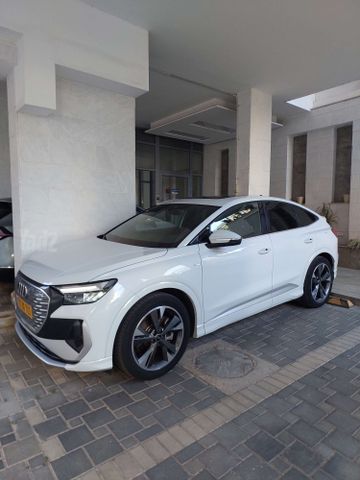 Q4 e-tron Sportback חשמלי אוט׳ 5 דל (285 כ״ס)