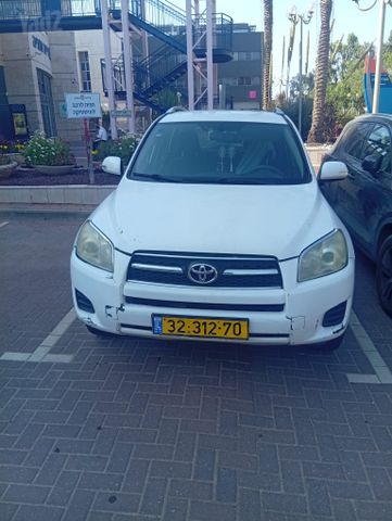מודעת רכב טויוטה RAV4