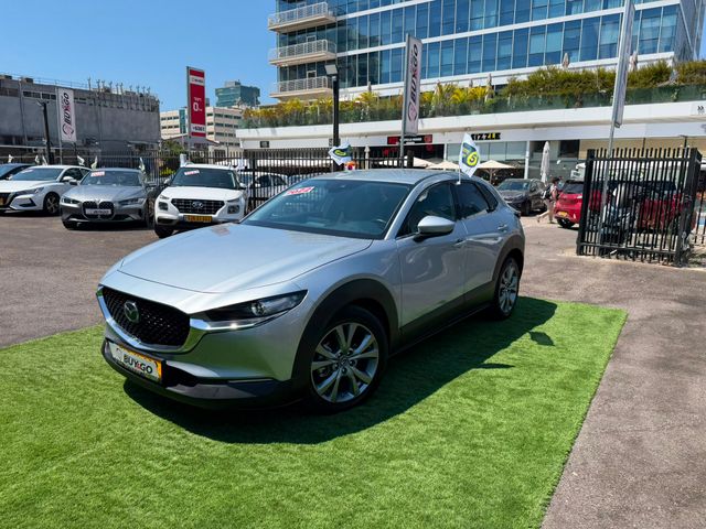 מודעת רכב מאזדה CX-30