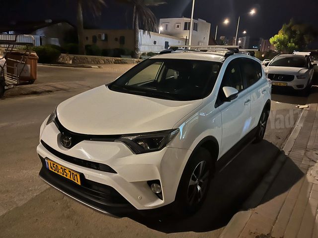 טויוטה RAV4