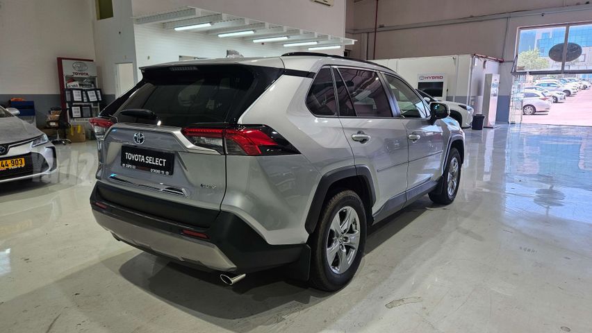 טויוטה RAV4