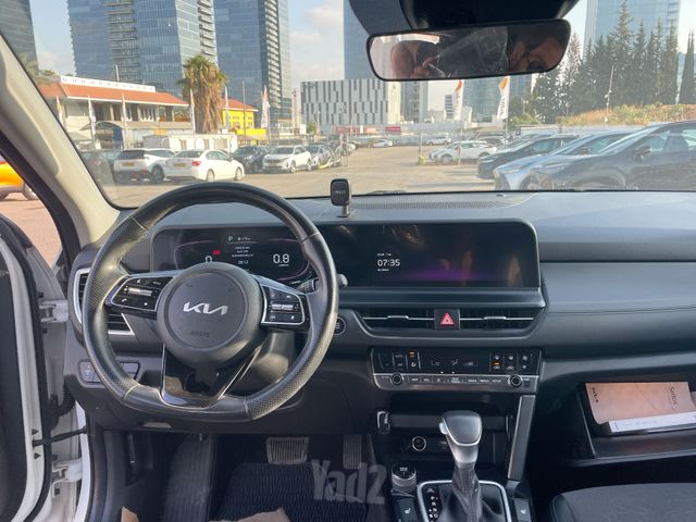 קיה סלטוס