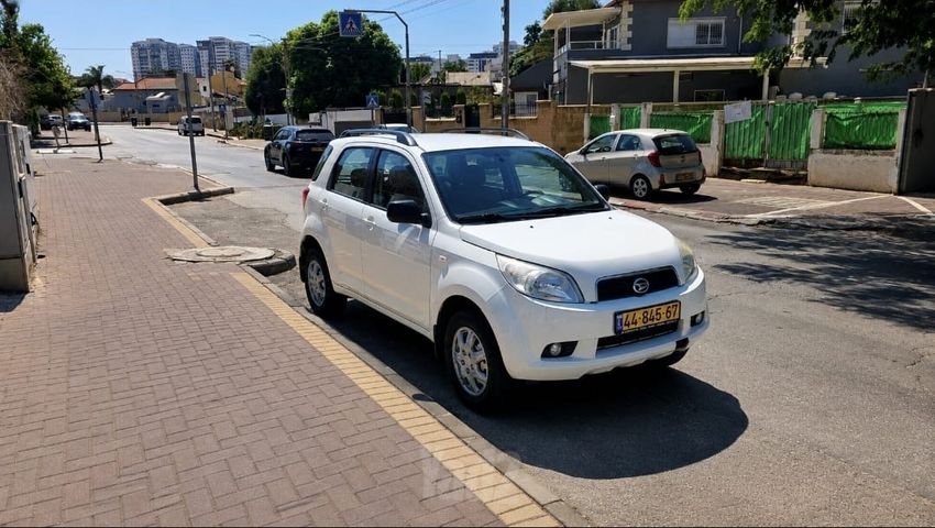 מודעת רכב דייהטסו טריוס