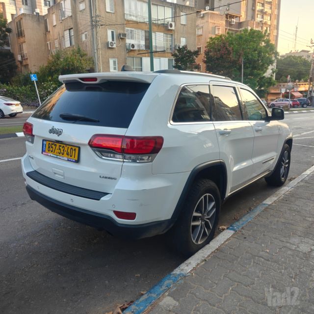 מודעת רכב ג'יפ גרנד צ'ירוקי