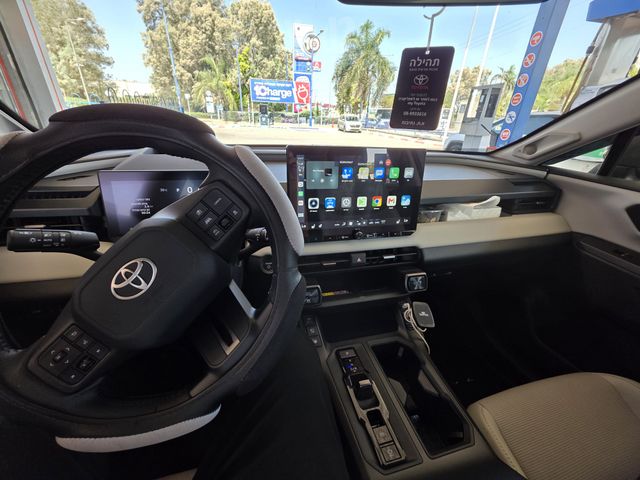 טויוטה RAV4