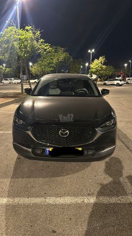 מודעת רכב מאזדה CX-30