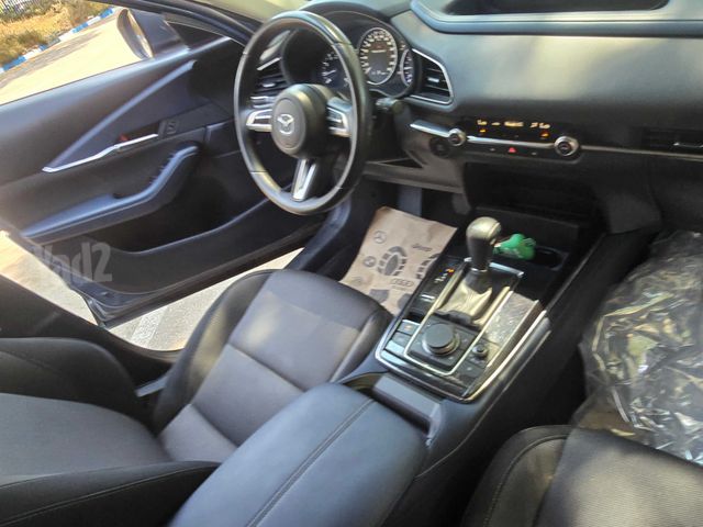 מודעת רכב מאזדה CX-30