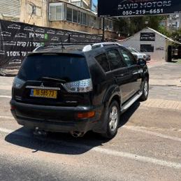 מיצובישי אאוטלנדר