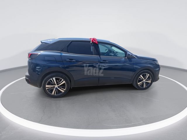 פיג'ו 3008